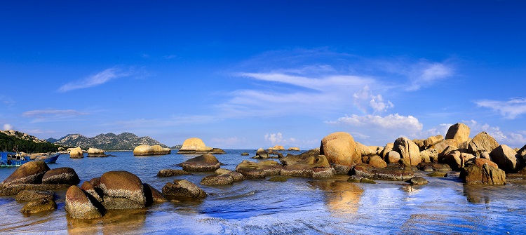 06北陡海岸风光-浪琴湾.jpg