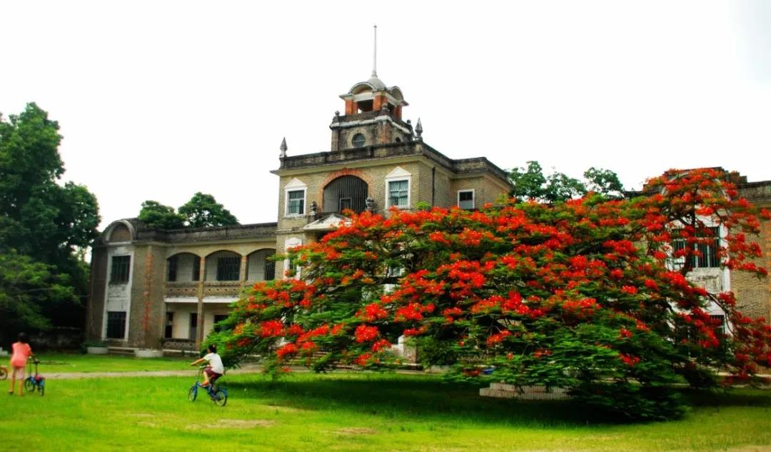 端芬庙边小学（谭楚明 摄）.jpg