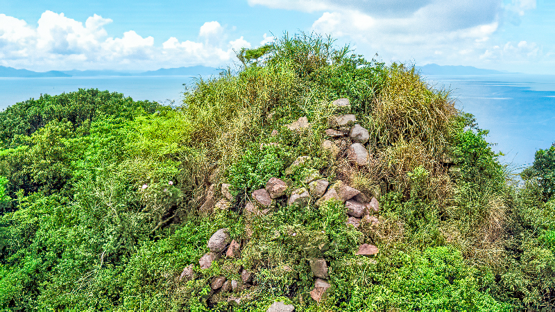 鸡罩山烽火台.jpg