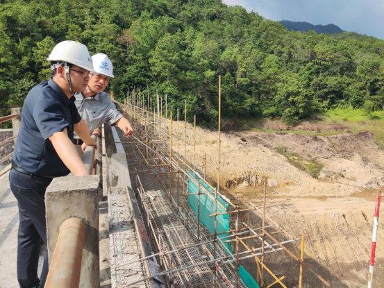 迎风而上，台山市水利局拉紧防台风防线694.png